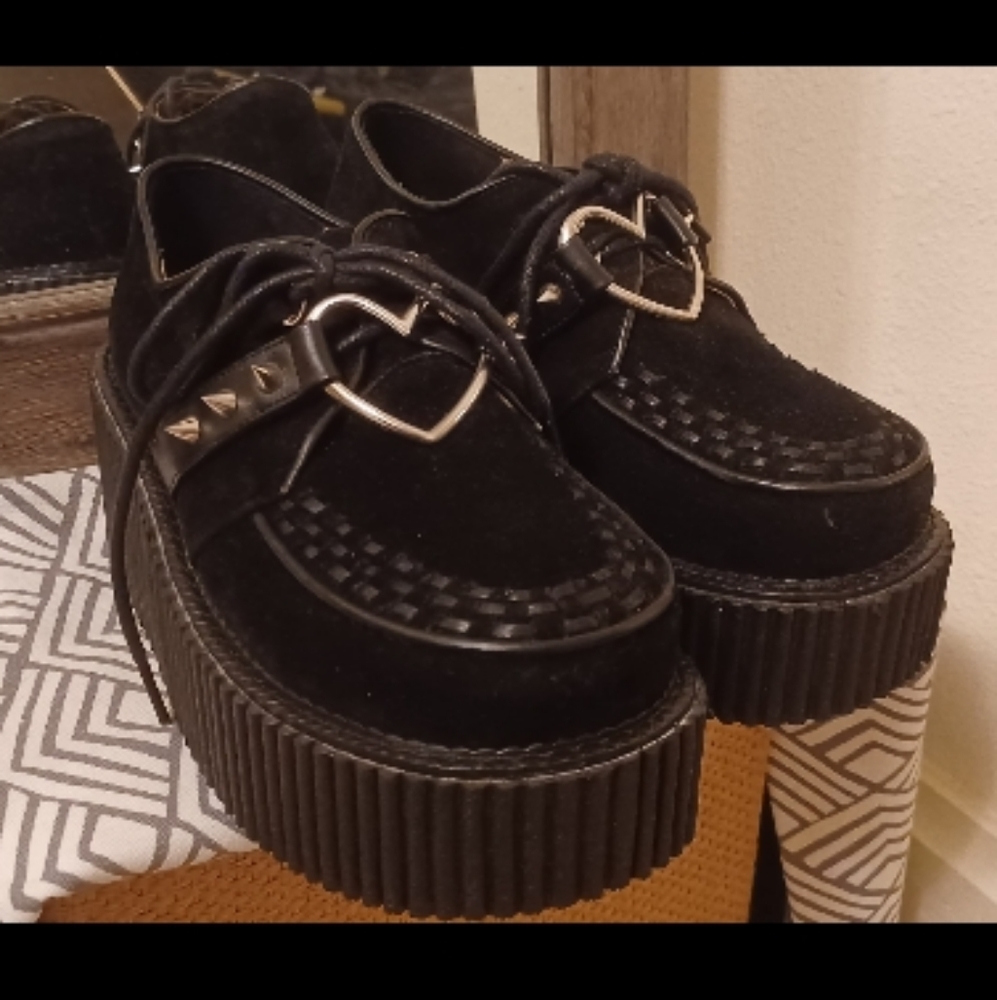 Demonia Creepers 206, size 9, black vegan suede/leather